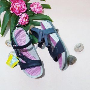 BARETRAPS Deanna Rebound Sandals New in Box